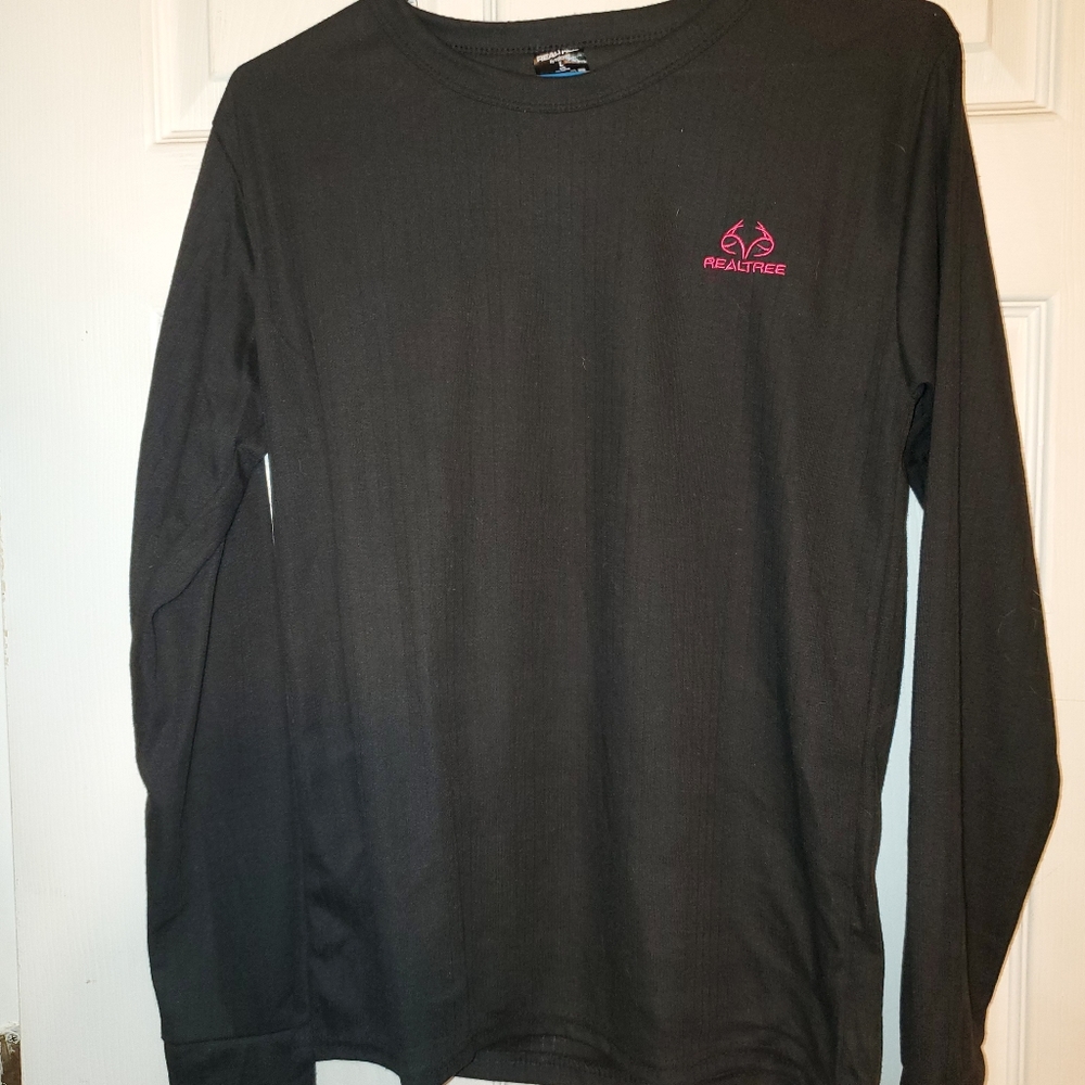 Women's Realtree base layer, size L